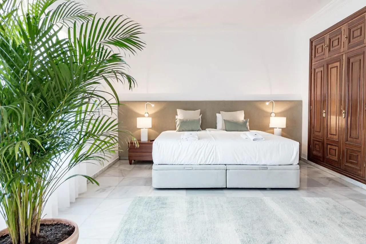 Seaside Paradise Villa With A Private Pool And Walking Distance To The Beach Marbella 0*,